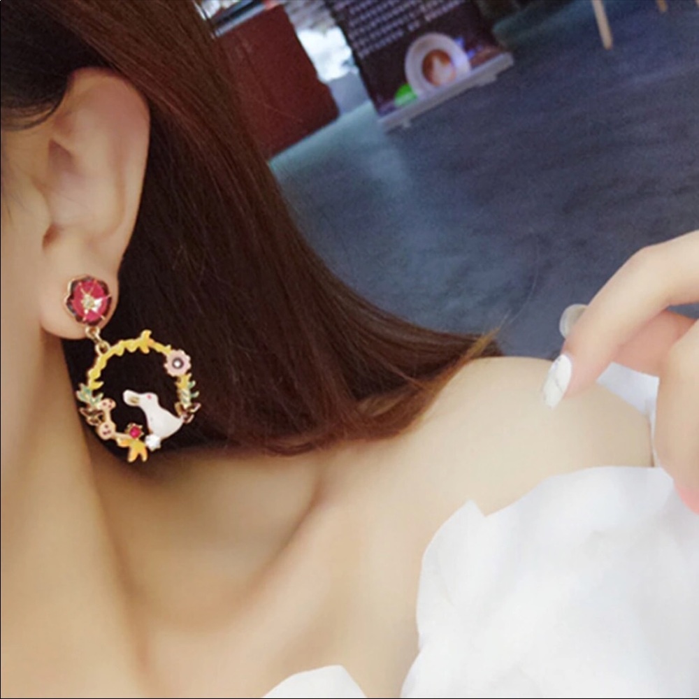 Beautiful Bunny Earrings - Picture 5 of 5